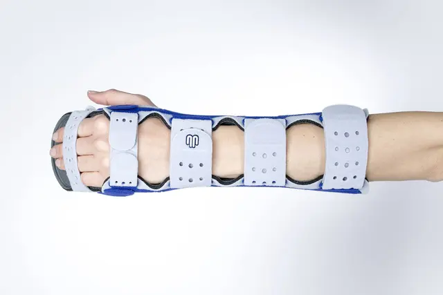 Bauerfeind ManuLoc Long Plus Str 0 Titan 