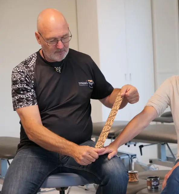 Dynamic Tape 5 cm Beige/Svart Tattoo 5 cm x 5 m 