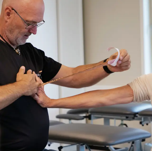 Dynamic Tape 5 cm Beige/Svart Tattoo 5 cm x 5 m 