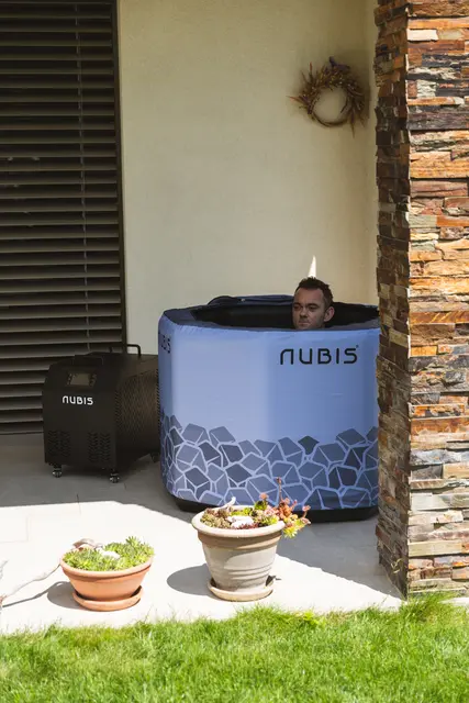 Nubis Chiller Til Isbad 