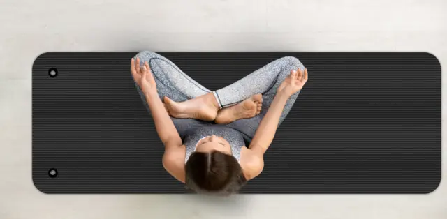 Mambo Max Treningsmatte 140x60x1 cm Blå Med Hull 