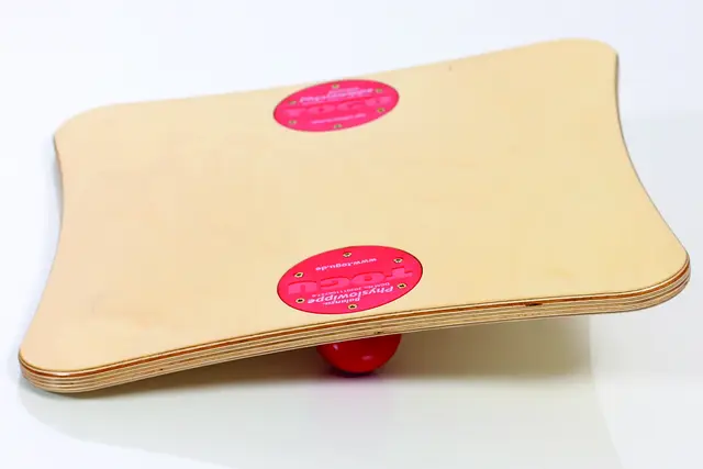 Togu Balanza Physiowippe Size 48 x 48 x 7 cm. Weight 2990g 