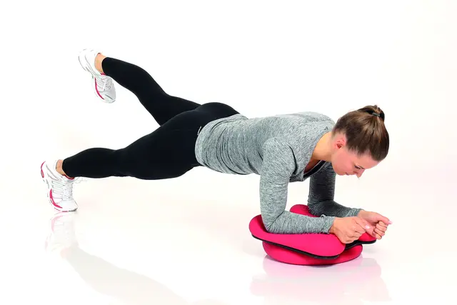 Togu Ski Trainer Red Size 40x40x12 cm. Weight 3.840g 